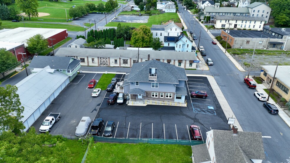 More Photos Of 550 S Main St, Nazareth General Retail For Sale