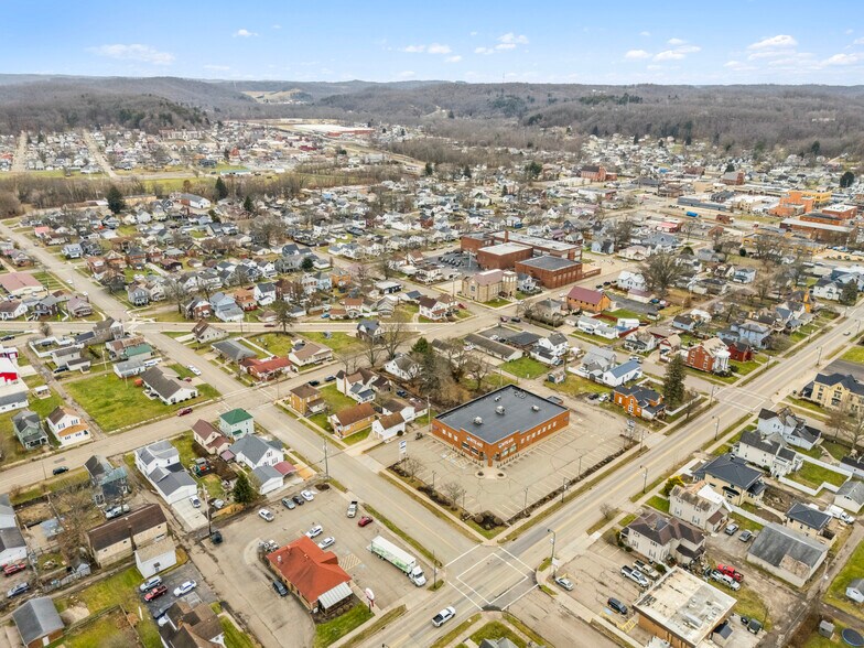 More Photos Of 735 N Water St, Uhrichsville Drugstore For Sale