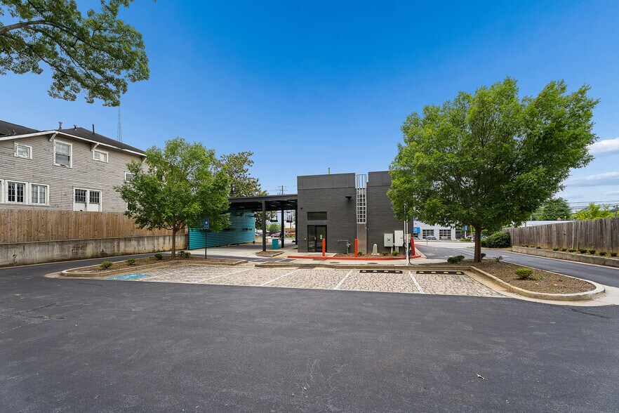 More Photos Of 1605 Howell Mill Rd NW, Atlanta Storefront Retail Office For Sale