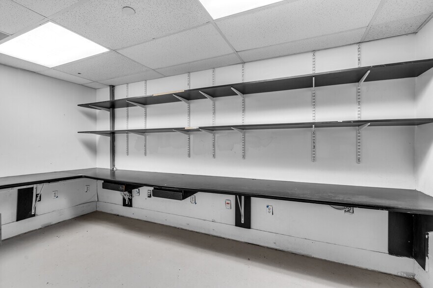 More Photos Of 721 Collins Ave, Miami Beach Storefront For Sale