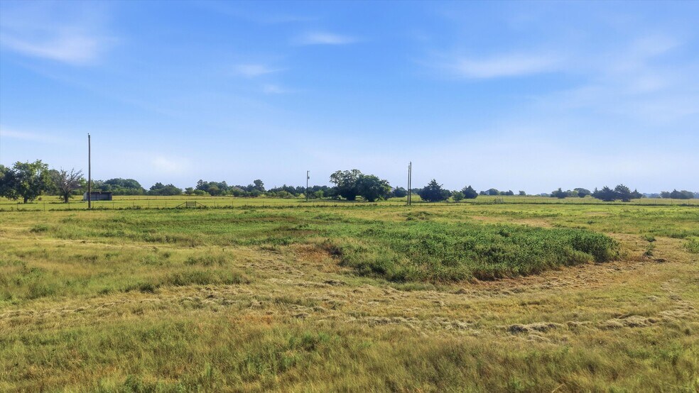 More Photos Of 1614 W Line Rd, Whitesboro Land For Sale
