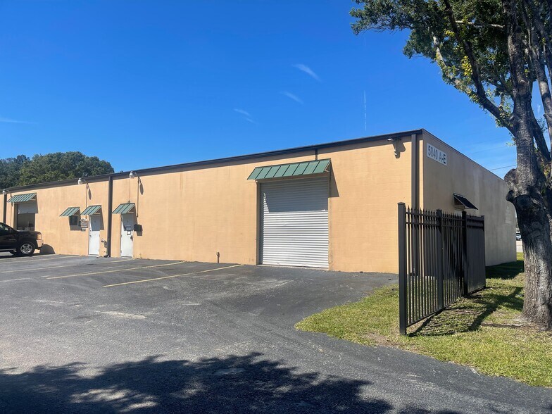 More Photos Of 5840 Ulmerton Rd, Clearwater Manufacturing For Lease
