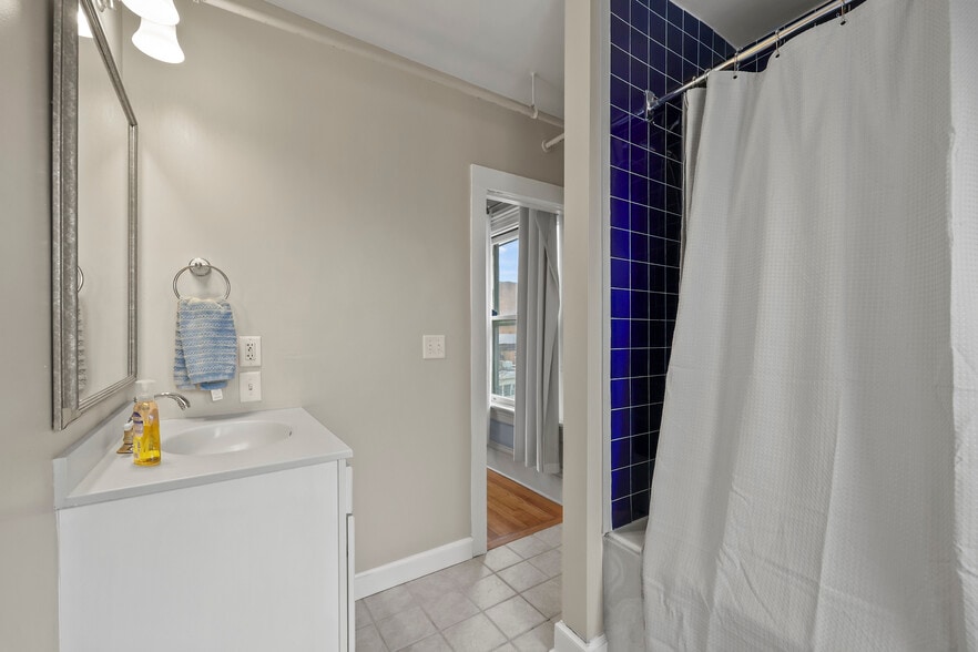More Photos Of 74 Wendell Ave, Pittsfield Hotel For Sale