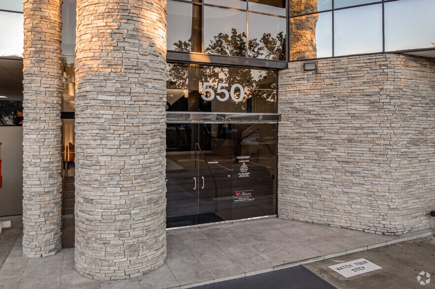 More Photos Of 550 Westcott St, Houston Office For Lease