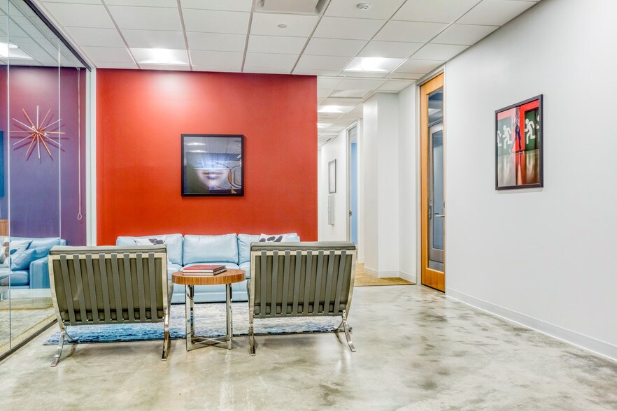 More Photos Of 400 N Main St, Royal Oak Coworking Space