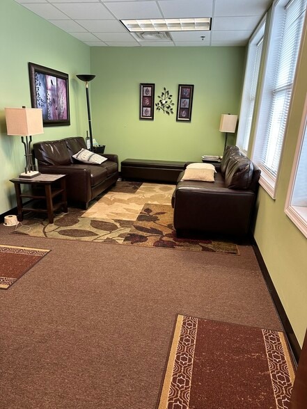 More Photos Of 7300-7350 Heritage Village Plz, Gainesville Coworking Space