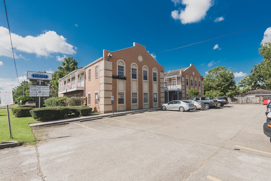 More Photos Of 2002 20th St, Kenner Office For Sale