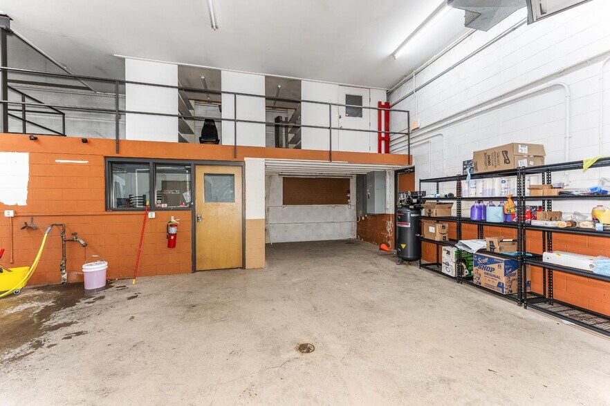 More Photos Of 614 Wild Rice Ave, Lac Du Flambeau Office For Sale