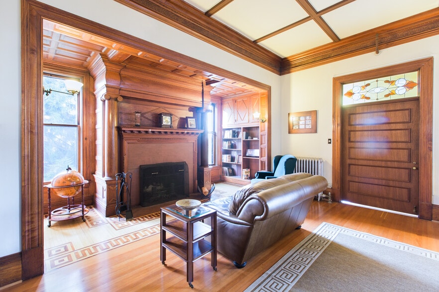 More Photos Of 401 Broadway, Tacoma Loft Creative Space For Lease