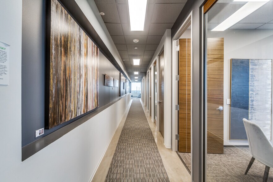 More Photos Of 77 Sugar Creek Center Blvd, Sugar Land Coworking Space