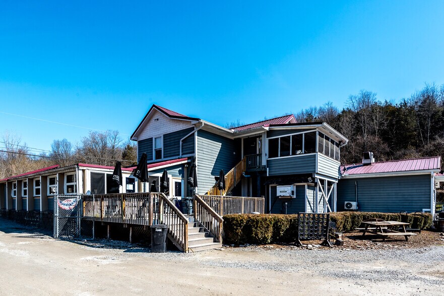 More Photos Of 5527 Oregonia Rd, Oregonia Restaurant For Sale