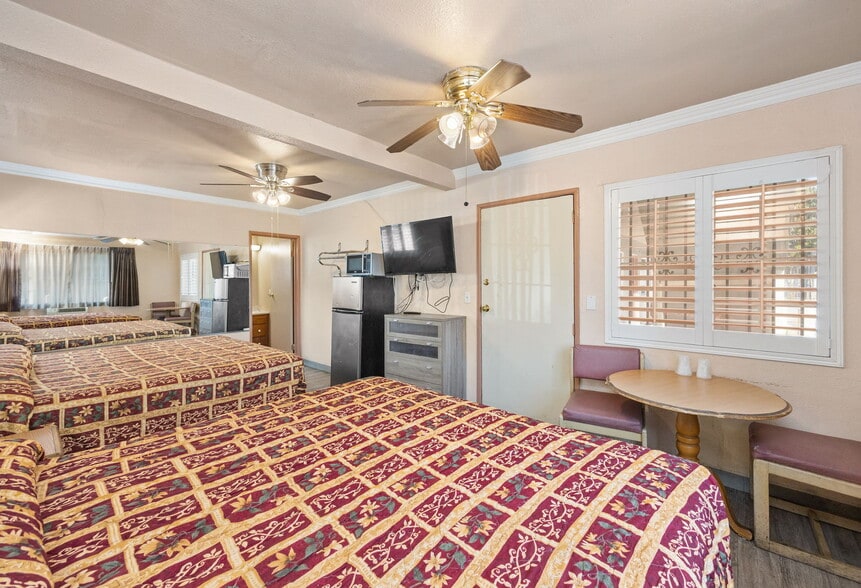 More Photos Of 451 E Vernon Ave, Los Angeles Hotel For Sale