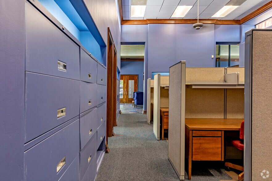 More Photos Of 440 N Center St, Arlington Office For Sale