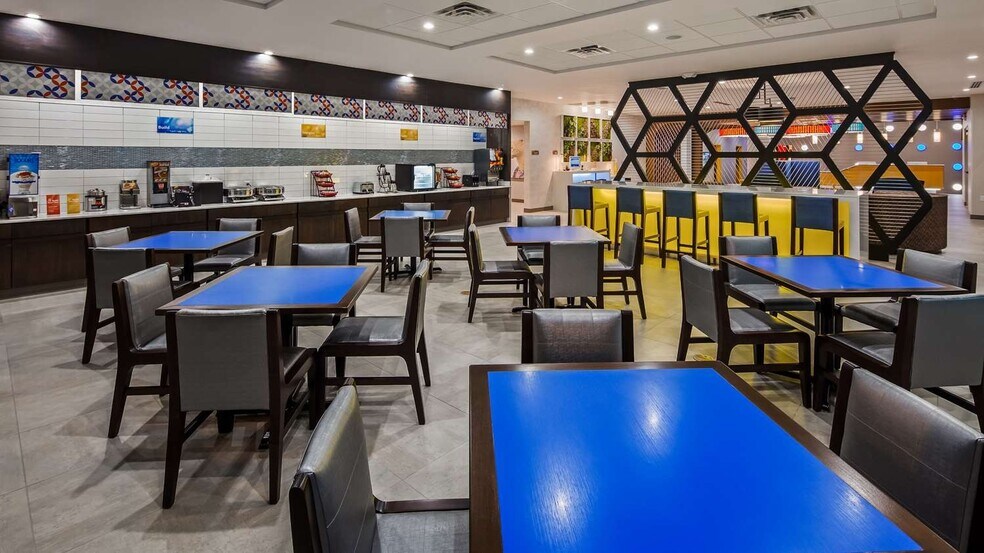 More Photos Of 18705 E Admiral Pl, Catoosa Hotel For Sale