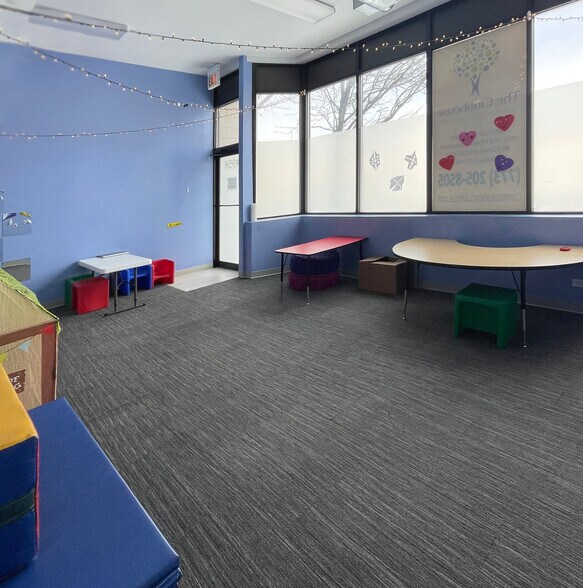 More Photos Of 4958 N Milwaukee Ave, Chicago Office Residential For Lease
