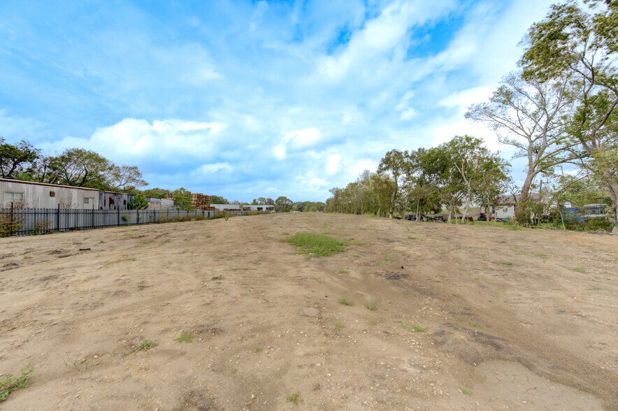 More Photos Of 4415 Schurmier Rd, Houston Land For Sale
