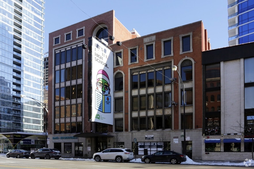 More Photos Of 747 N LaSalle St, Chicago Loft Creative Space For Lease