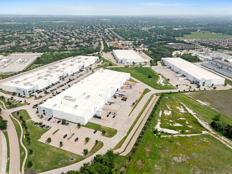 More Photos Of 2920 Telecom Pky, Richardson Distribution For Lease