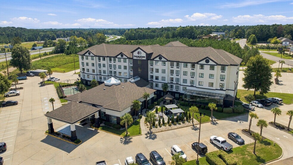 More Photos Of 10 Gateway Dr, Hattiesburg Hotel For Sale