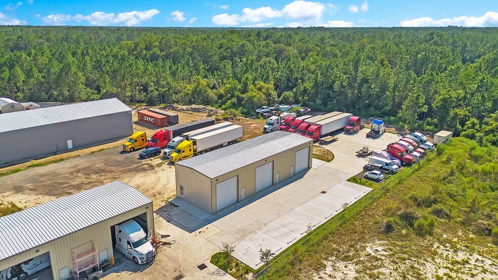 More Photos Of 3295 Steel Rail Dr, Bunnell Warehouse For Lease