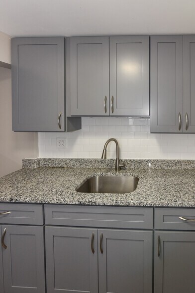 More Photos Of 15 Sollers Point Rd, Dundalk Multifamily For Sale