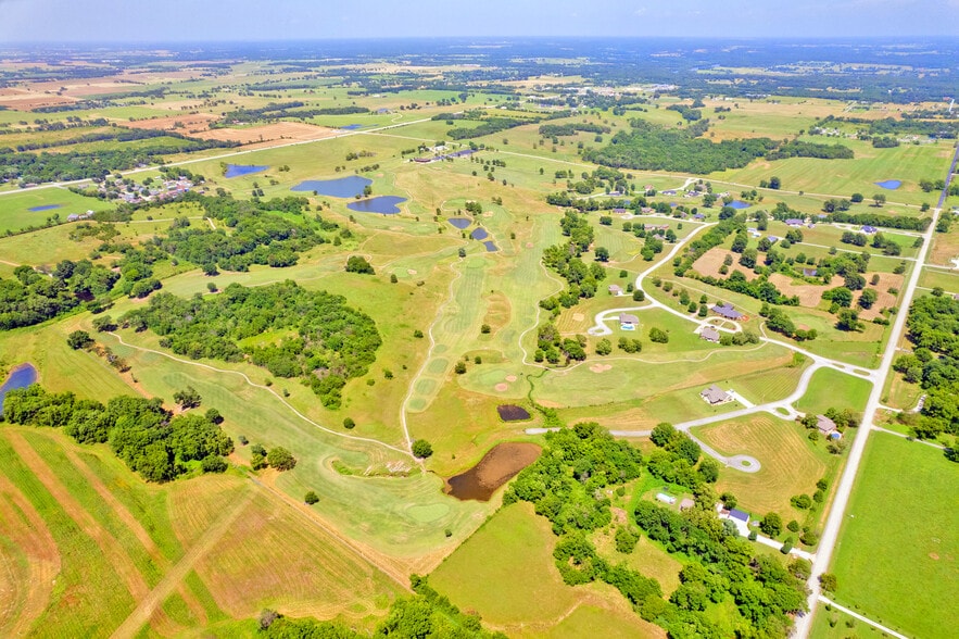 More Photos Of 10301 S 600 Rd, Miami Golf Course Driving Range For Sale