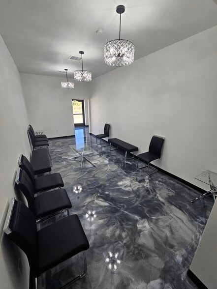 More Photos Of 471 E Howards Rd, Camp Verde General Retail For Lease