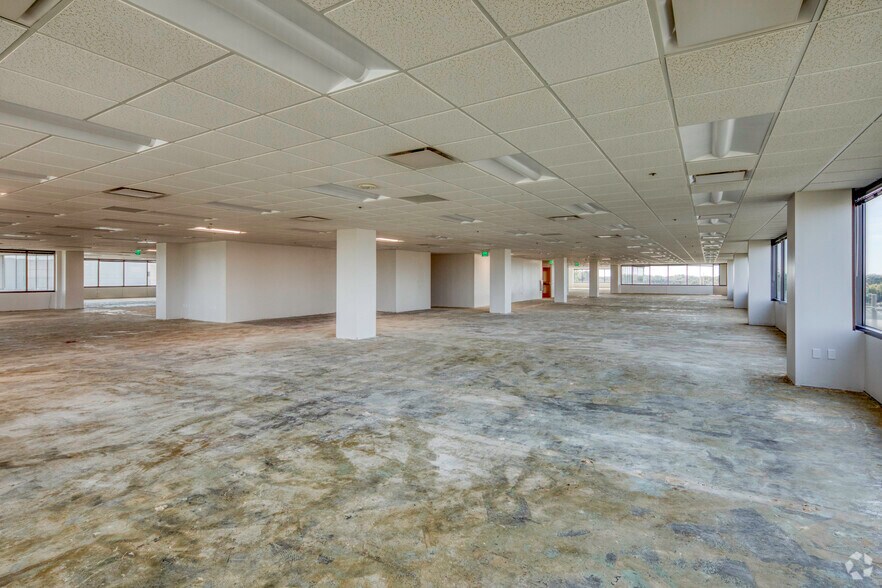More Photos Of 4350 W Cypress St, Tampa Unknown For Lease