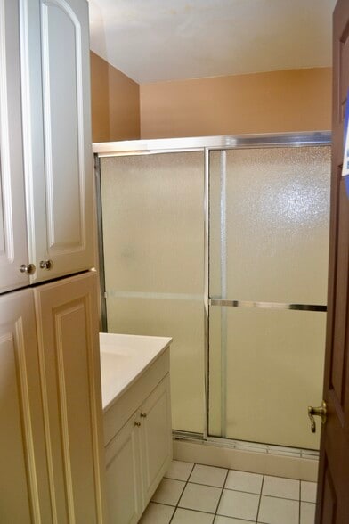 More Photos Of 9233 Charles Smith Ave, Rancho Cucamonga Flex For Lease