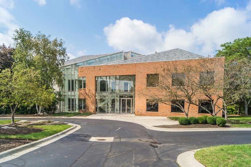 More Photos Of 8000 Ravines Edge Ct, Columbus Medical For Sale