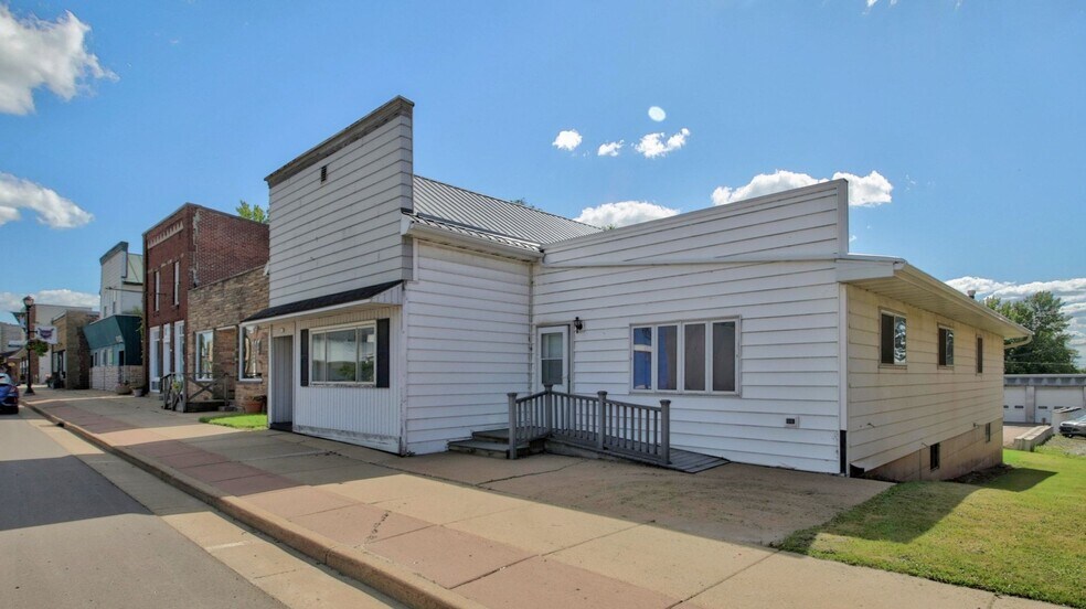 More Photos Of 113 S Main St, Greenwood Office For Sale