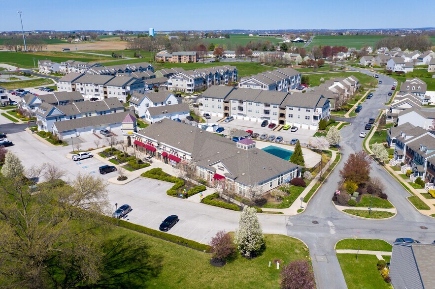 More Photos Of 312-322 Honeysuckle Dr, Marietta Freestanding For Lease