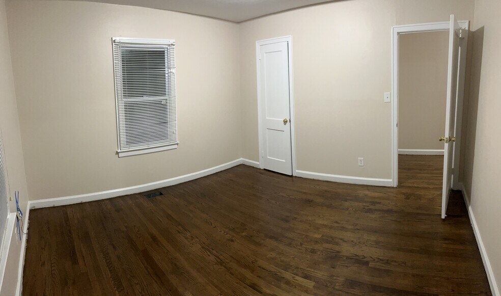 More Photos Of 2007 Wake Forest Rd, Raleigh Storefront Retail Office For Lease