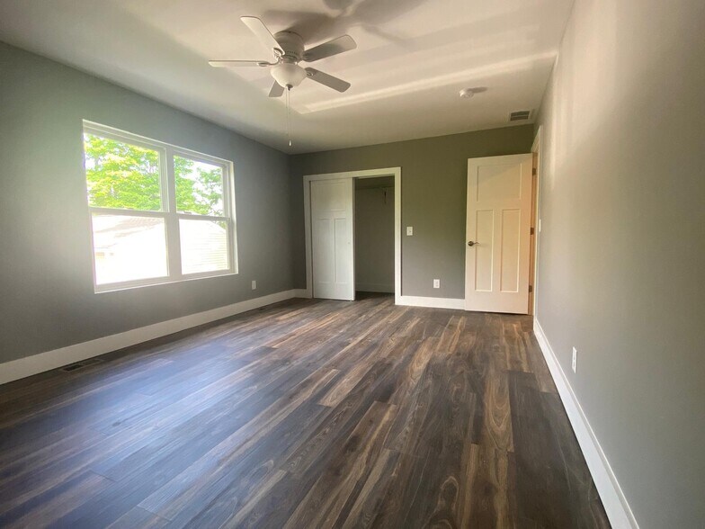 More Photos Of , Cincinnati Multifamily For Sale