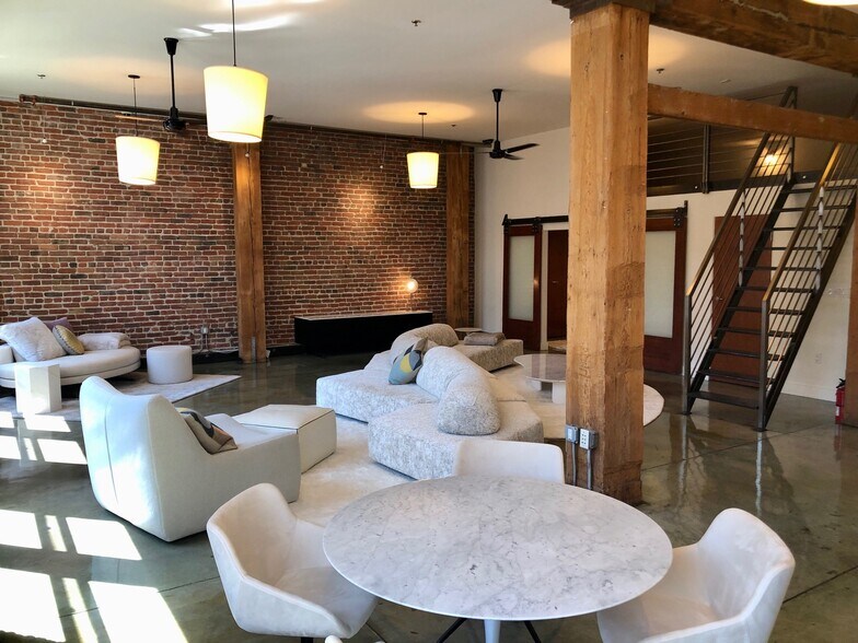 More Photos Of 580 Howard St, San Francisco Apartments For Lease