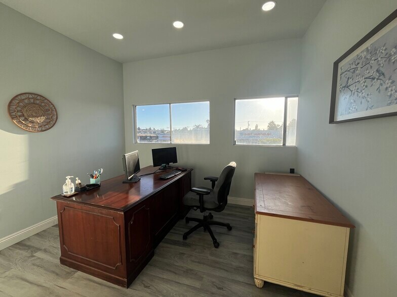 More Photos Of 5564 Sepulveda Blvd, Culver City Storefront For Lease