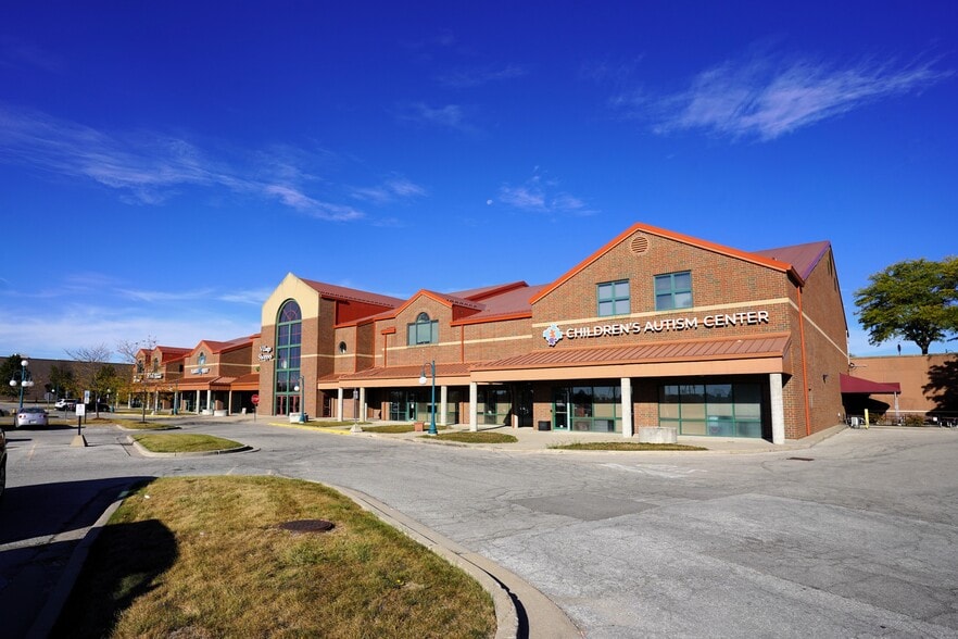 Primary Photo Of 5701-5725 Coventry Ln, Fort Wayne Unknown For Lease