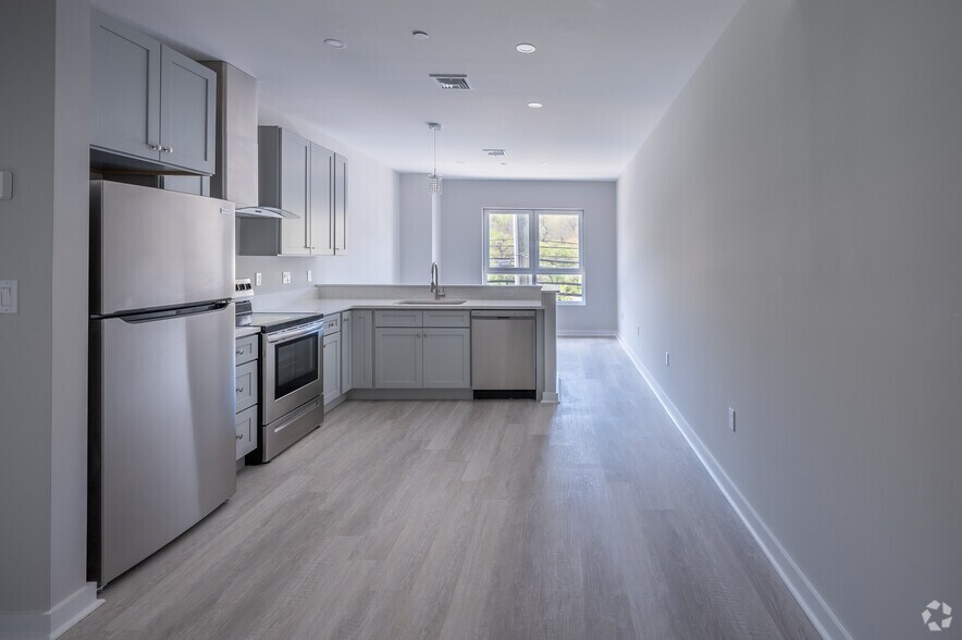 More Photos Of 500 Commerce St, Hawthorne Apartments For Sale