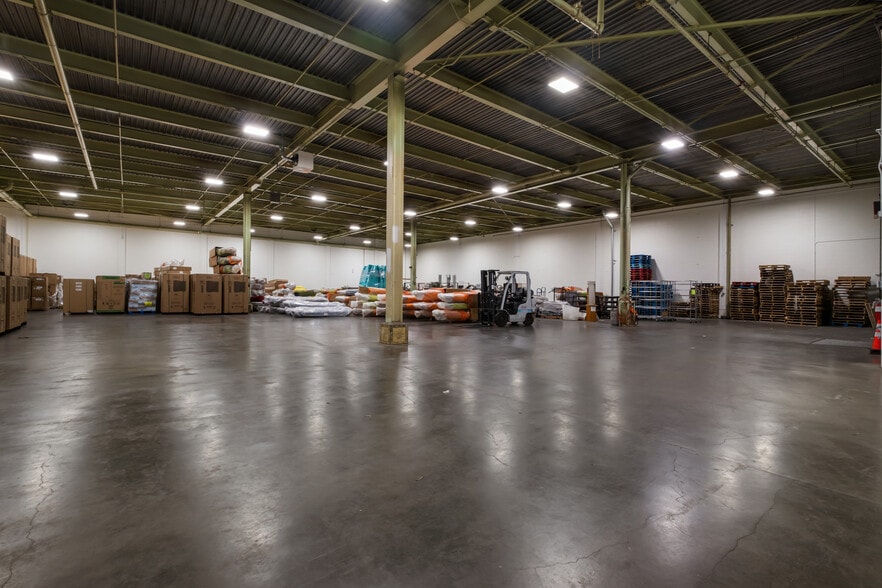 More Photos Of 2210 S C St, Tacoma Manufacturing For Sale