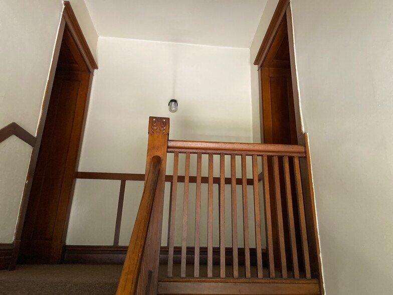 More Photos Of 4832 W Montrose Ave, Chicago Apartments For Sale