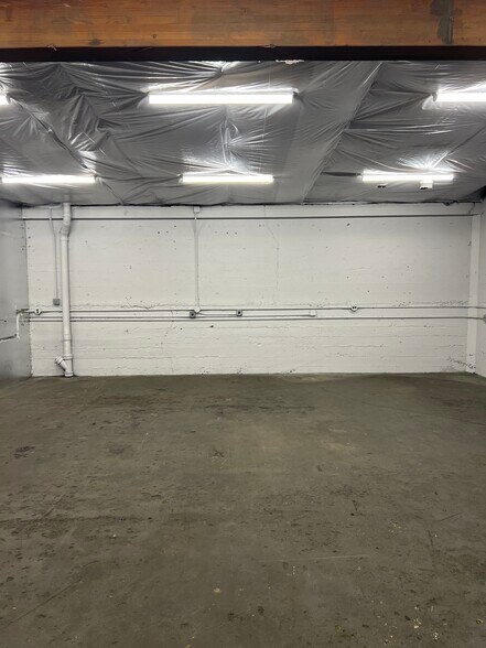 More Photos Of 2219-2319 N Vancouver Ave, Portland Warehouse For Lease