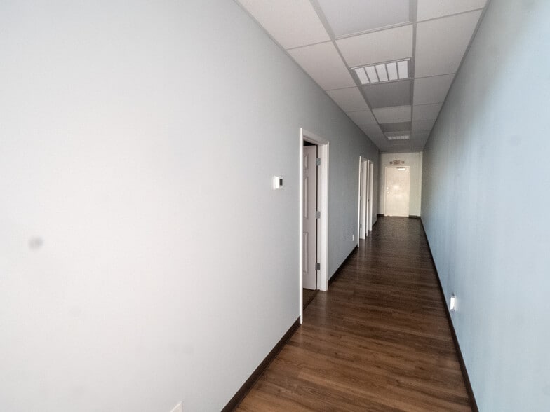 More Photos Of 1654-1664 S Choctaw Rd, Choctaw Freestanding For Lease