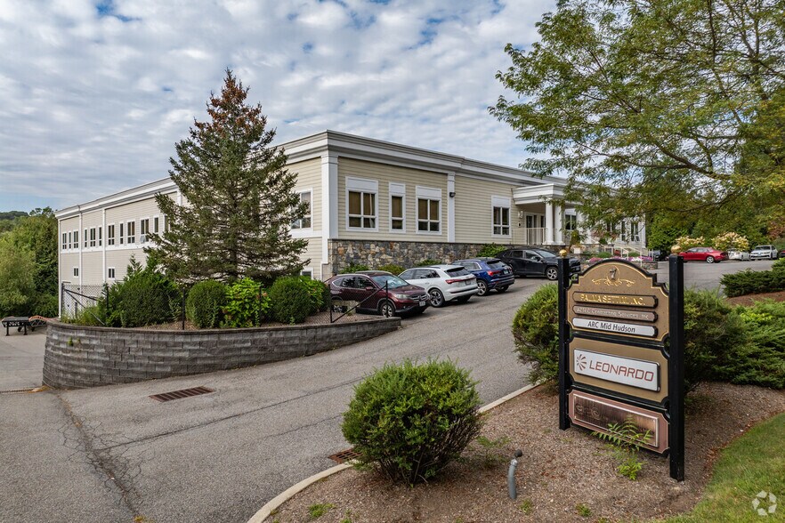 More Photos Of 7 Sutton Pl, Brewster Village Warehouse For Lease