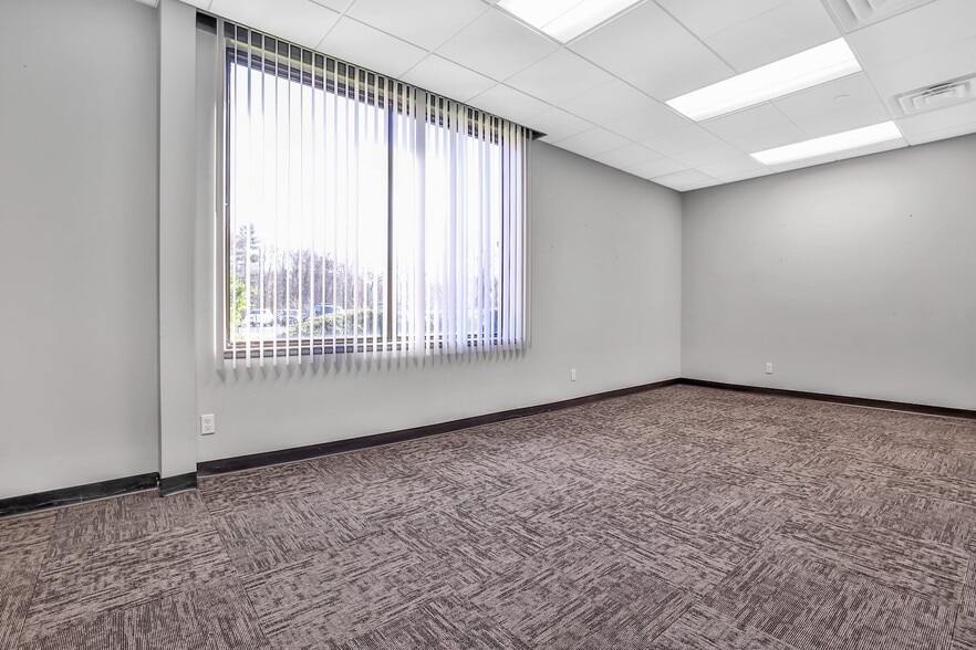 More Photos Of 240-260 W Nyack Rd, West Nyack Warehouse For Lease