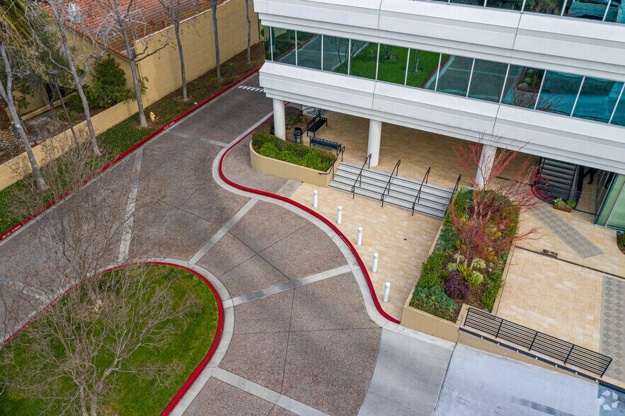 More Photos Of 2105 S Bascom Ave, Campbell Medical For Lease