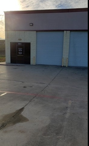 More Photos Of 4803 W Fuqua St, Houston Industrial For Lease