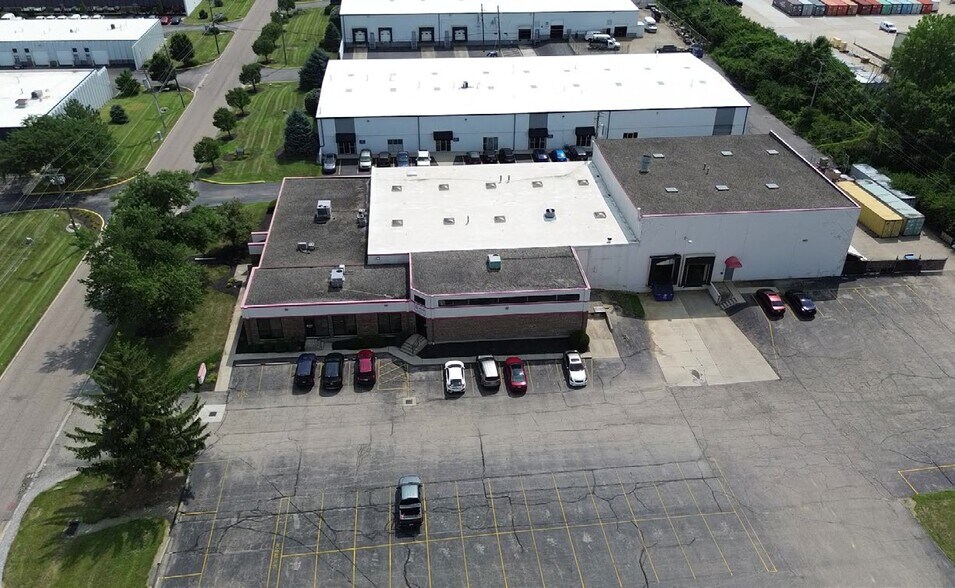 More Photos Of 4665 Interstate Dr, Cincinnati Warehouse For Sale