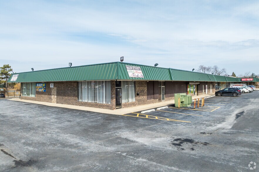 More Photos Of 8501-8523 S 88th Ave, Justice Freestanding For Sale