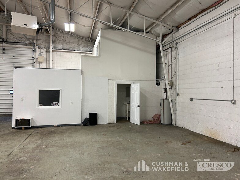 More Photos Of 16514 Broadway Ave, Maple Heights Warehouse For Sale