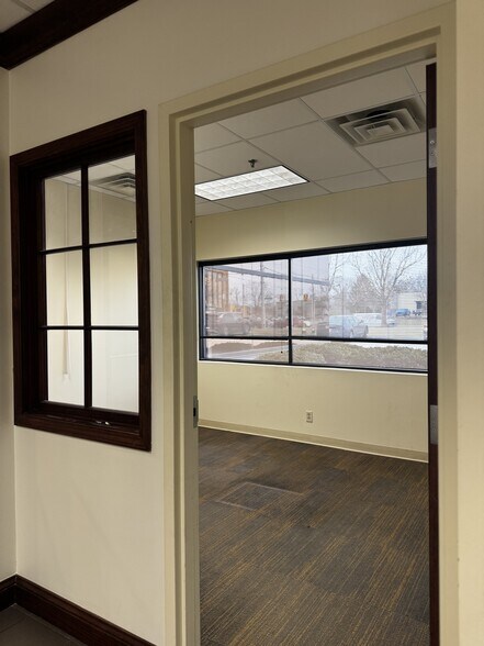 More Photos Of 9075 N Meridian St, Indianapolis Medical For Lease